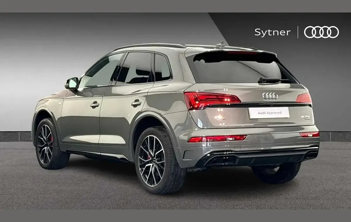 Used Audi Q5 Comfort 261 HP (191 kW) 2023 Grey SUV