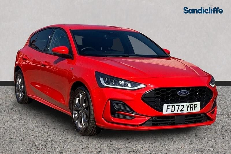 Used Ford Focus ST-Line 125 HP (91 kW) 2023 Red Hatchback
