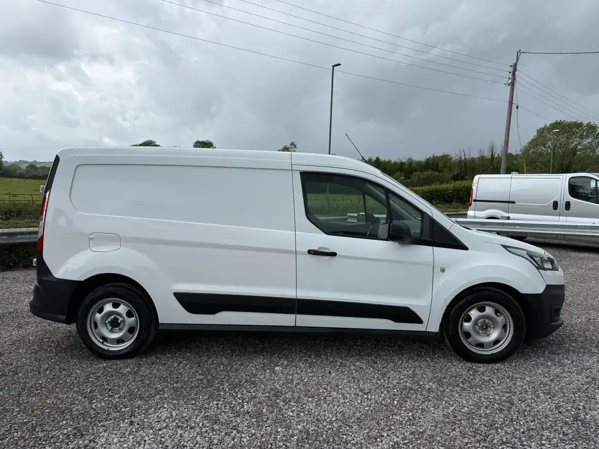 Used Ford Transit Connect 100 HP (73 kW) 2021 White MPV