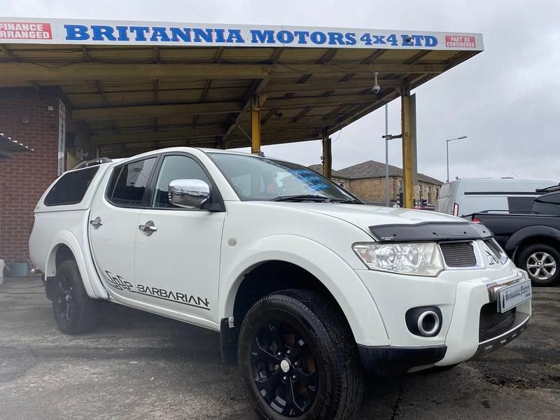 White Used 2012 Mitsubishi L200 Pickup | £7,495 (Fair price) - Image 1/4