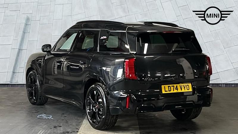 Used Mini Countryman 215 HP (158 kW) 2024 Black SUV