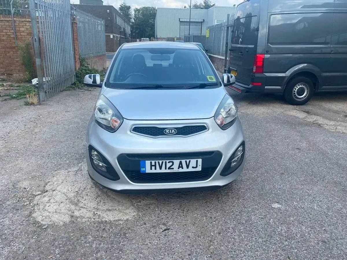 Used Kia Picanto 84 HP (61 kW) 2012 Silver Hatchback
