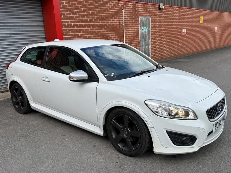 Used Volvo C30 R-Design 115 HP (84 kW) 2010 White Hatchback