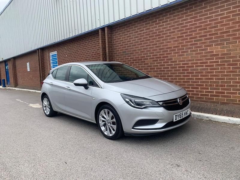 Used Vauxhall Astra Design Edition 2016 Silver Hatchback