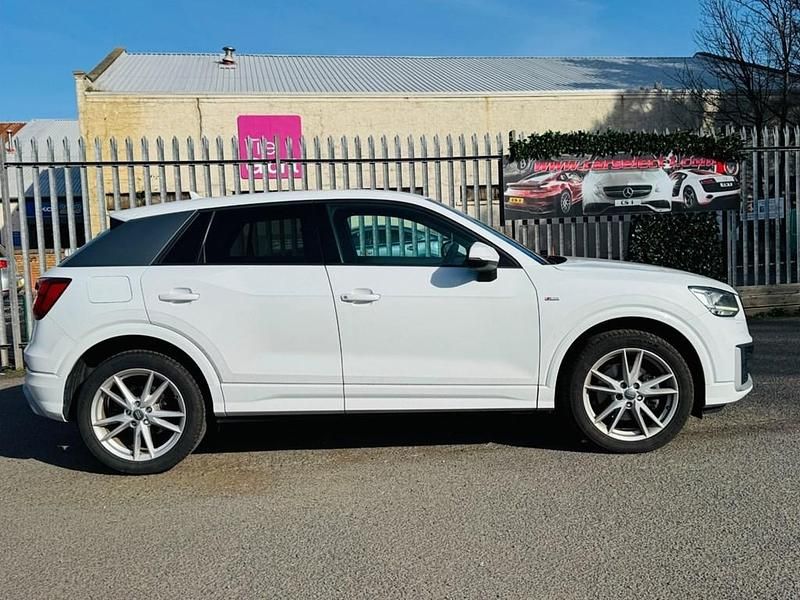Used Audi Q2 S-Line 150 HP (110 kW) 2016 White SUV