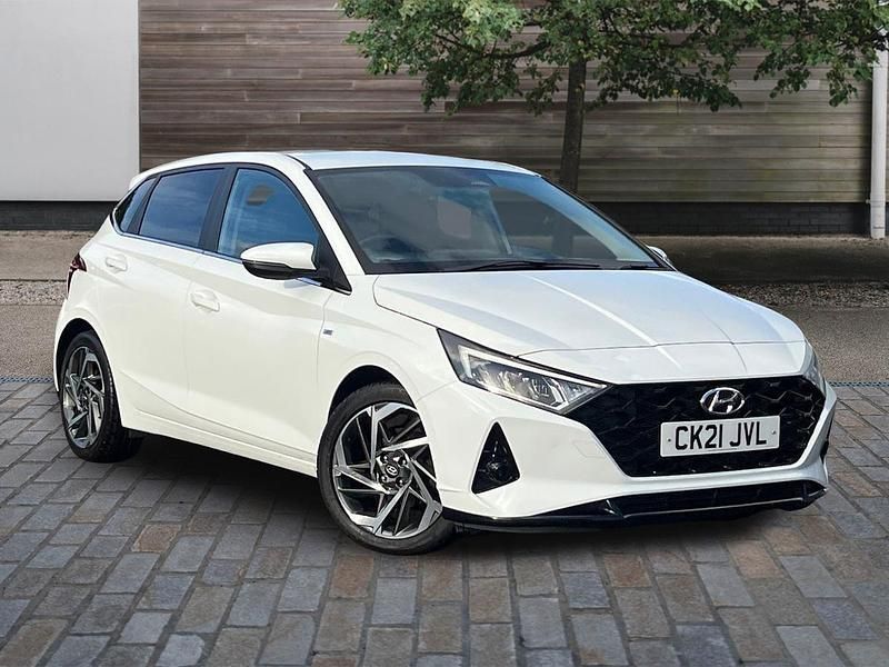 White Used 2021 Hyundai i20 Premium Hatchback | £11,495 (Fair price) - Image 1/4