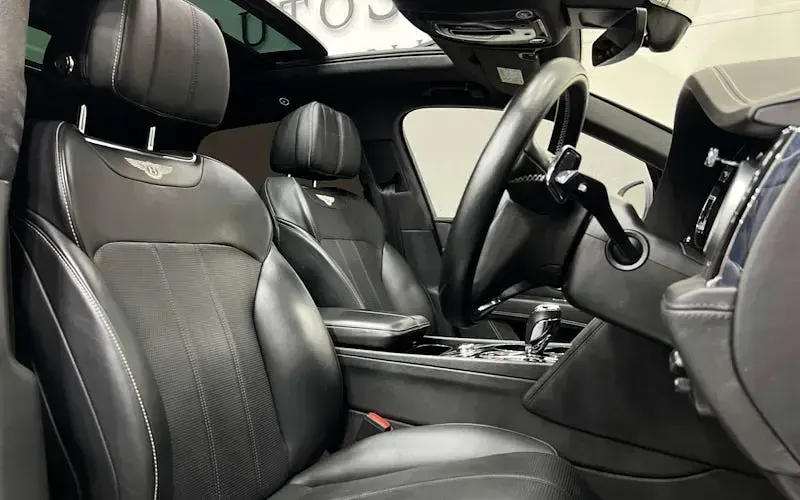 Used Bentley Bentayga 435 HP (319 kW) 2017 Grey SUV