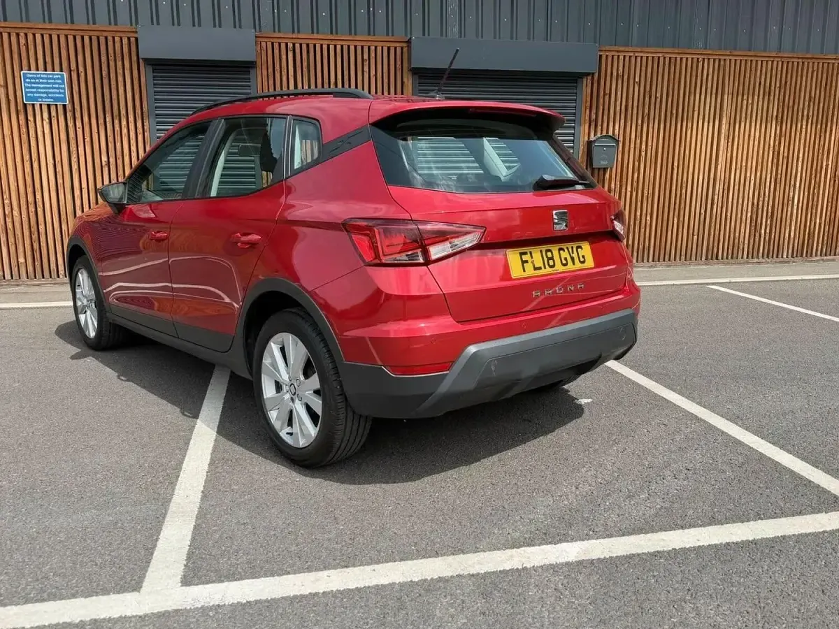 Used Seat Arona SE Technology 95 HP (69 kW) 2018 Red SUV