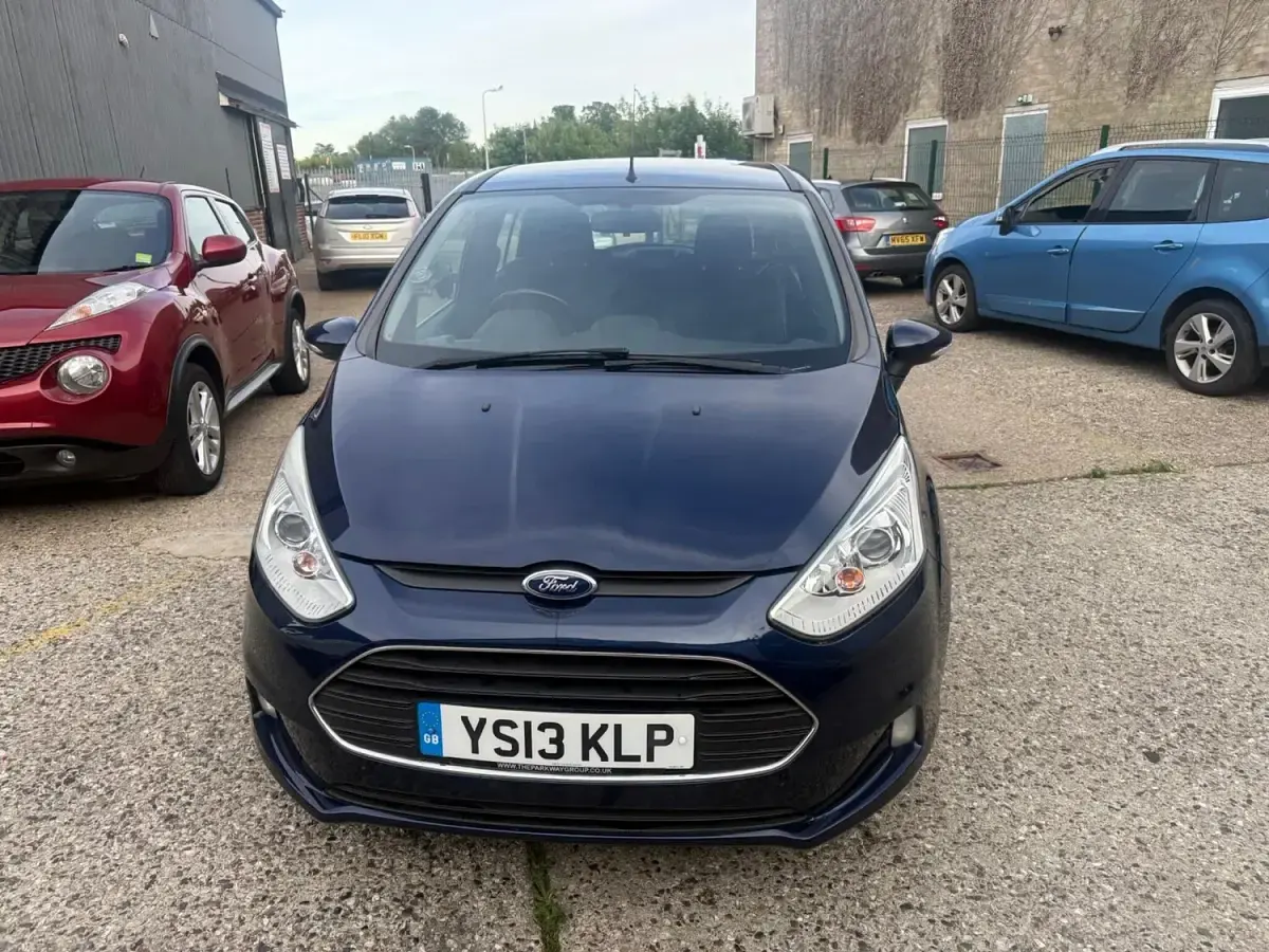 Used Ford B-MAX Zetec 105 HP (77 kW) 2013 Blue MPV