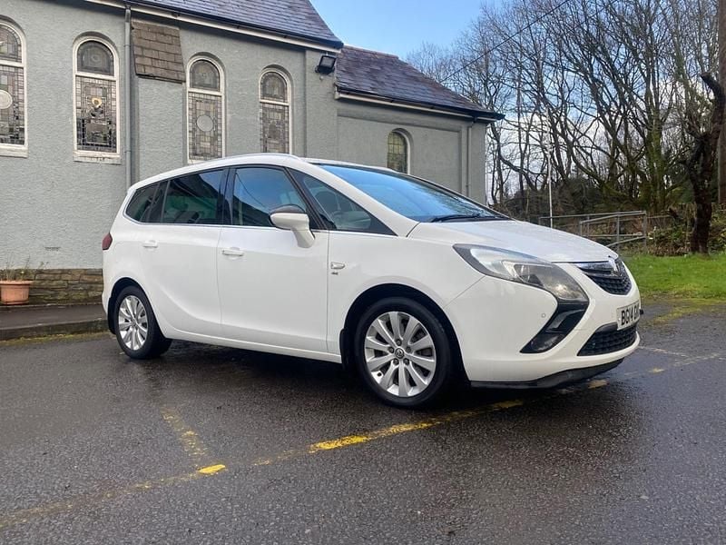 Used Vauxhall Zafira 165 HP (121 kW) 2014 White MPV