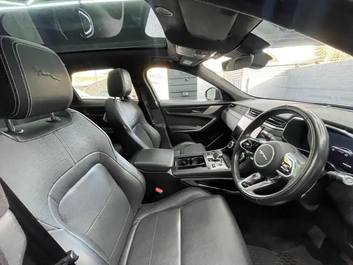Used Jaguar F-Pace R-Dynamic 204 HP (150 kW) 2021 Blue SUV