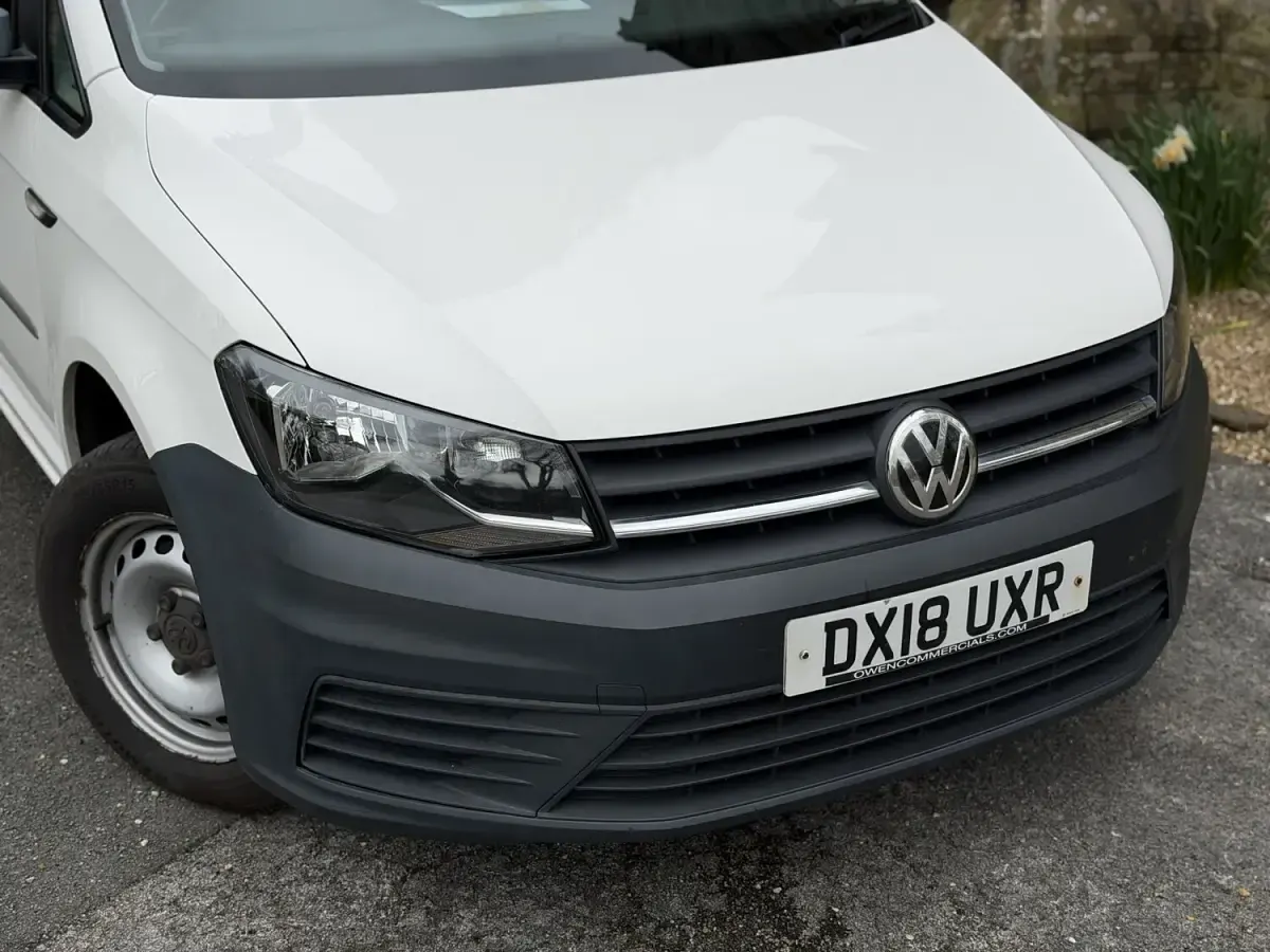 Used VW Caddy Startline 122 HP (89 kW) 2018 White MPV