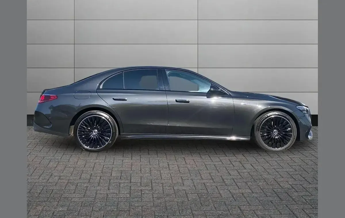 Used Mercedes E300 Urban 308 HP (226 kW) 2025 Grey Sedan