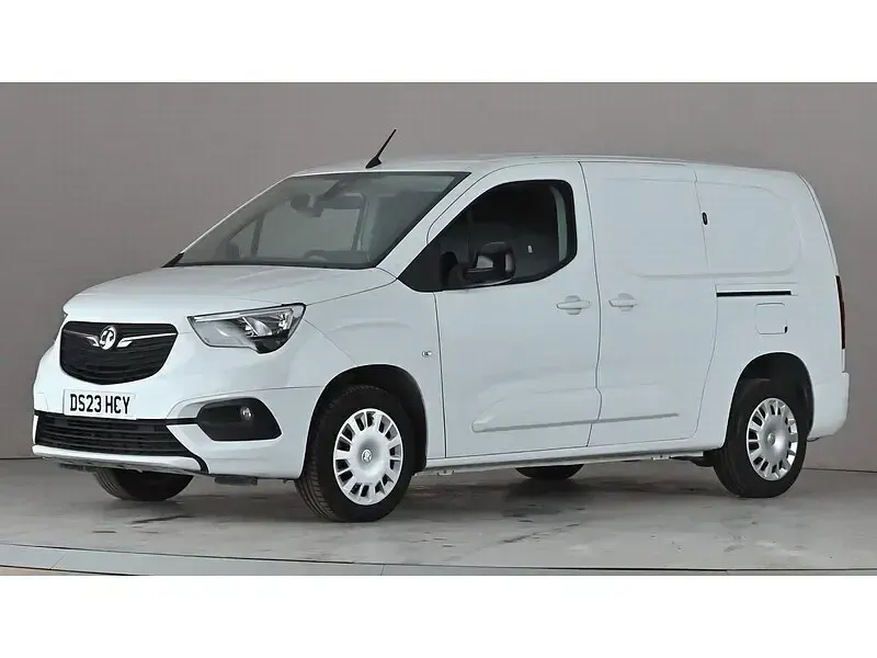 Used Vauxhall Combo 100 HP (73 kW) 2023 White MPV