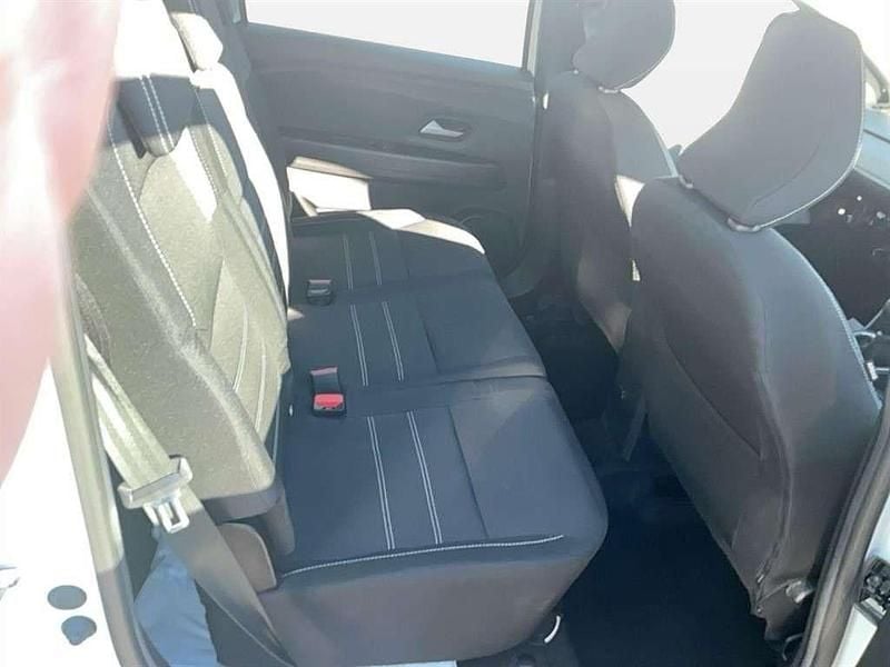 Used Dacia Jogger Expression 110 HP (80 kW) 2024 White MPV