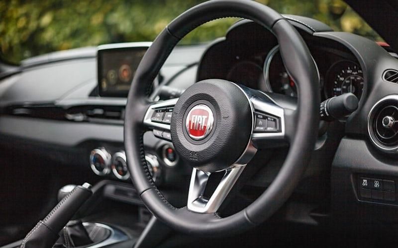 Used Fiat 124 Spider Lusso Plus 140 HP (102 kW) 2017 White Cabriolet