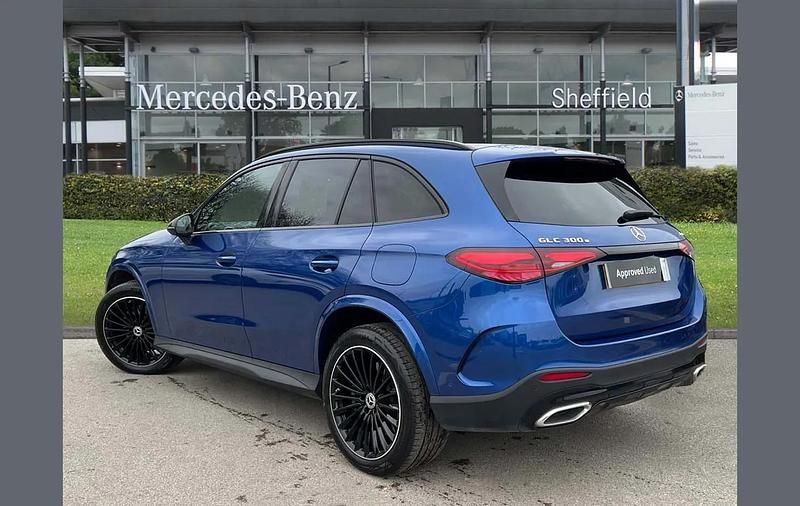 Used Mercedes GLC300e Urban 308 HP (226 kW) 2025 Blue SUV