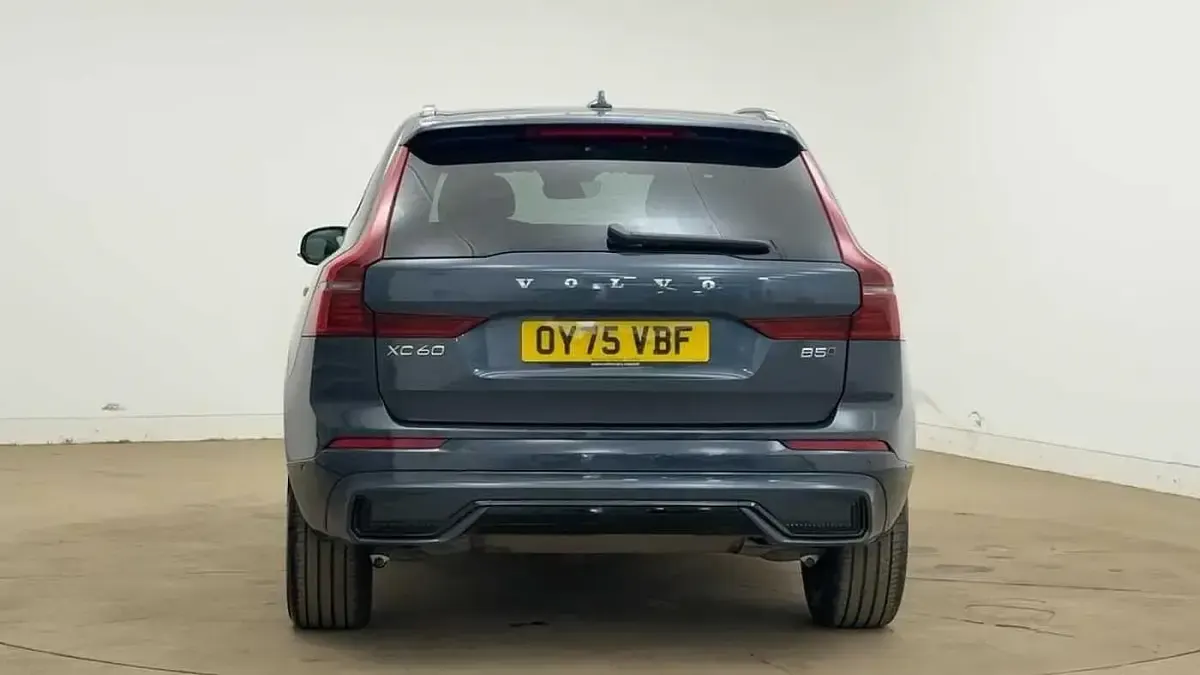 Second-hand Volvo XC60 Plus 247 CP (181 kW) 2025 Albastru SUV