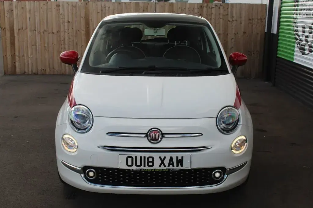 Used Fiat 500 Lounge 69 HP (50 kW) 2018 White Hatchback