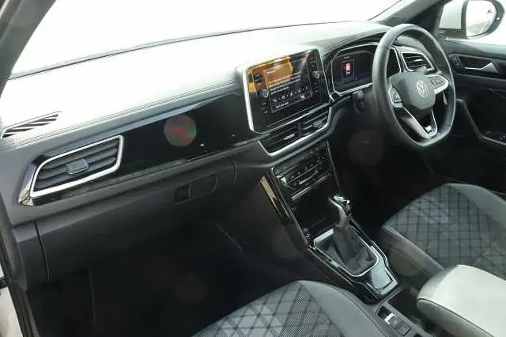 Used VW T-Roc R-line 150 HP (110 kW) 2024 Grey SUV