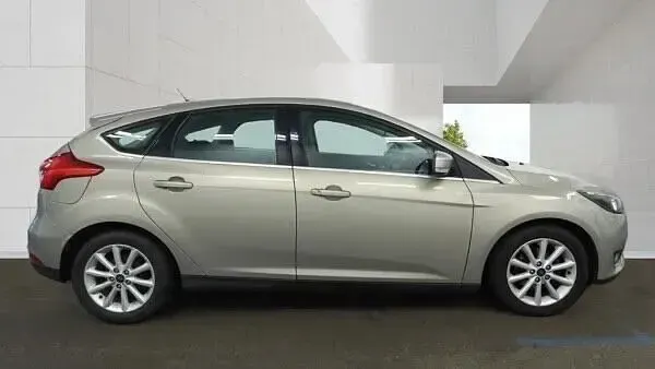 Used Ford Focus Titanium 2015 Silver Hatchback