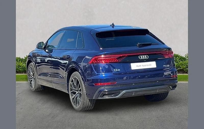 Begagnad Audi Q8 Black Edition 286 HK (210 kW) 2023 Grå SUV