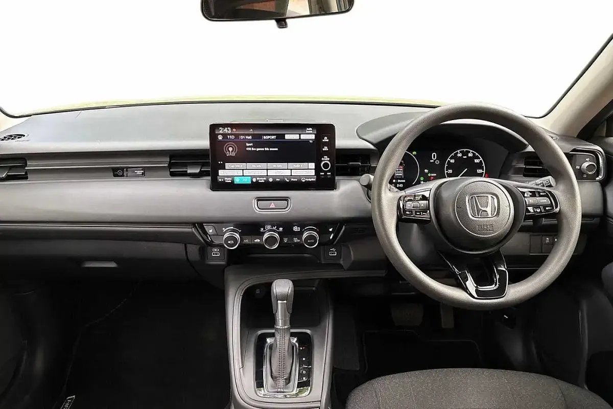 Used Honda HR-V Elegance 131 HP (96 kW) 2023 Beige SUV