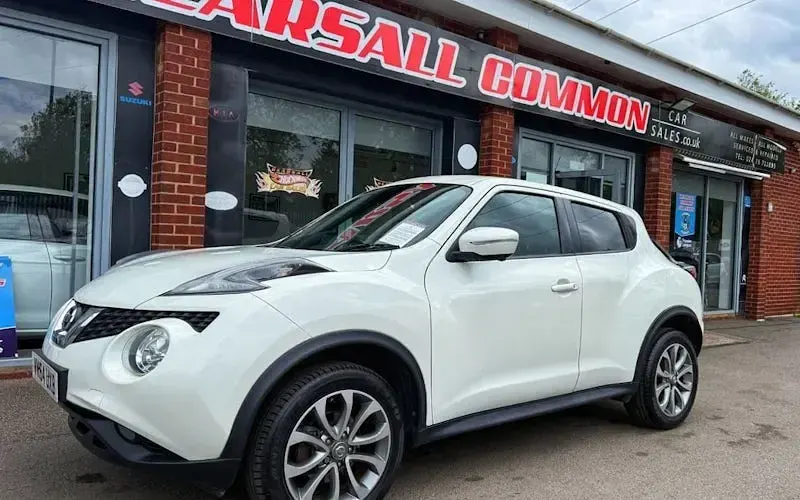 Usado Nissan Juke Tekna 110 HP (80 kW) 2017 SUV