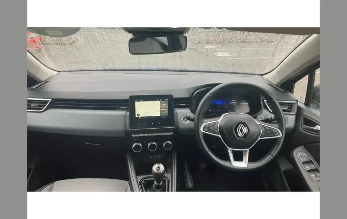 Used Renault Clio Evolution 90 HP (66 kW) 2024 Blue Hatchback