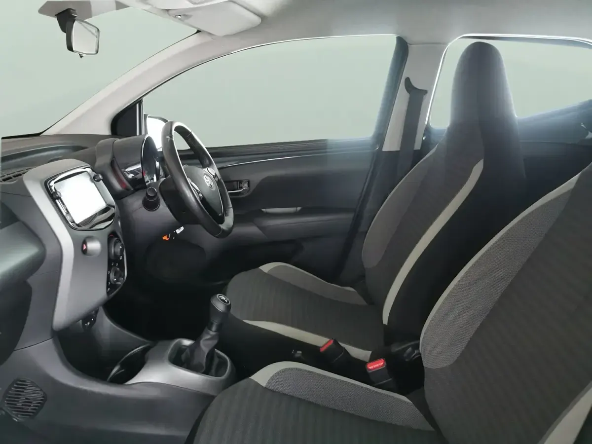Used Toyota Aygo X-play 71 HP (52 kW) 2019 Grey Hatchback