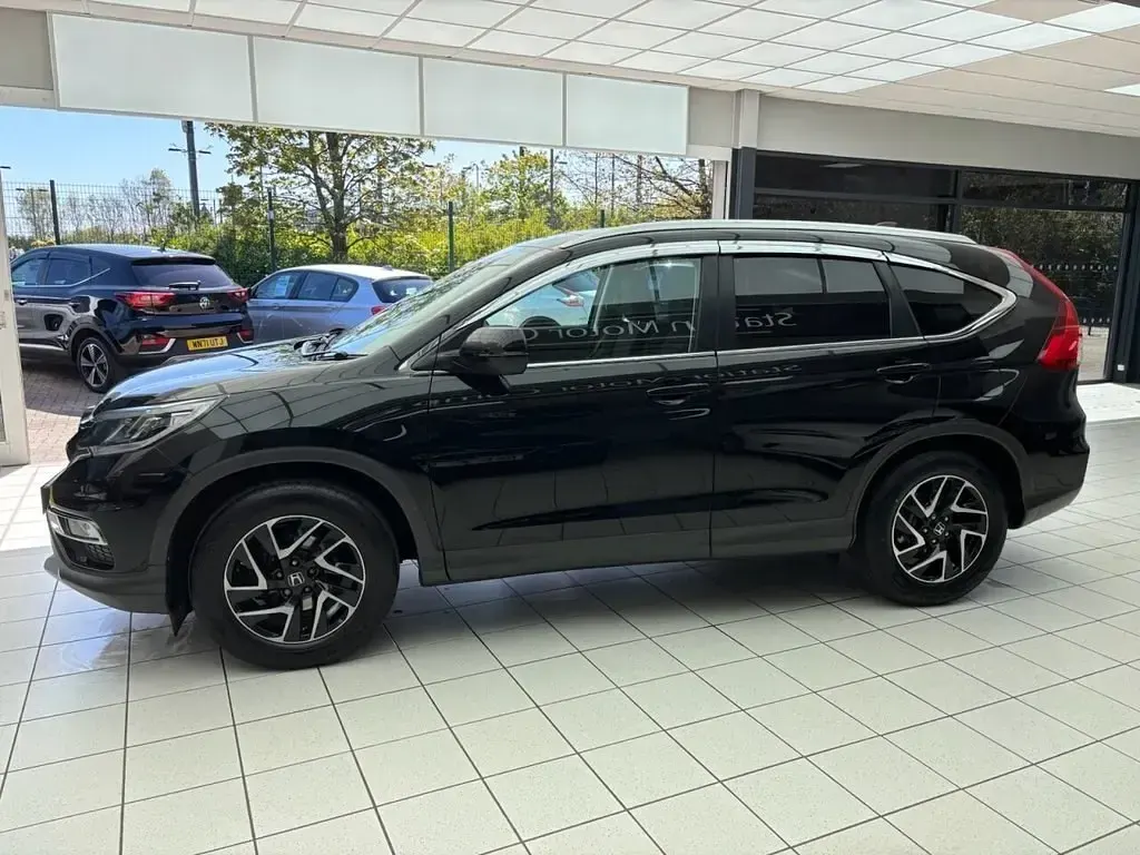 Używany Honda CR-V SE Plus 155 KM (114 kW) 2017 Czarny SUV