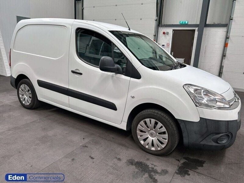 White Used 2014 Citroën Berlingo MPV | £3,990 (Good price) - Image 1/4