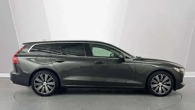 Used Volvo V60 Inscription 161 HP (118 kW) 2022 Estate