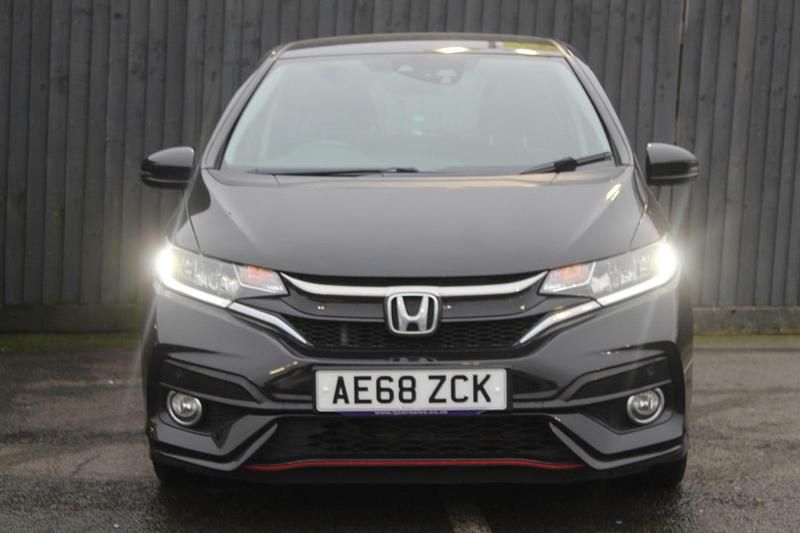 Second-hand Honda Jazz Sport 130 CP (95 kW) 2018 Negru Hatchback