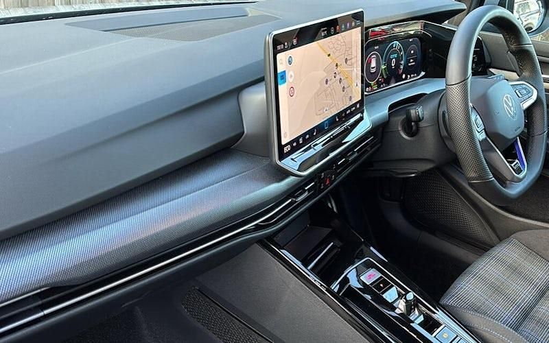 New VW Golf VIII GTE 272 HP (200 kW) 2025 Grey Hatchback