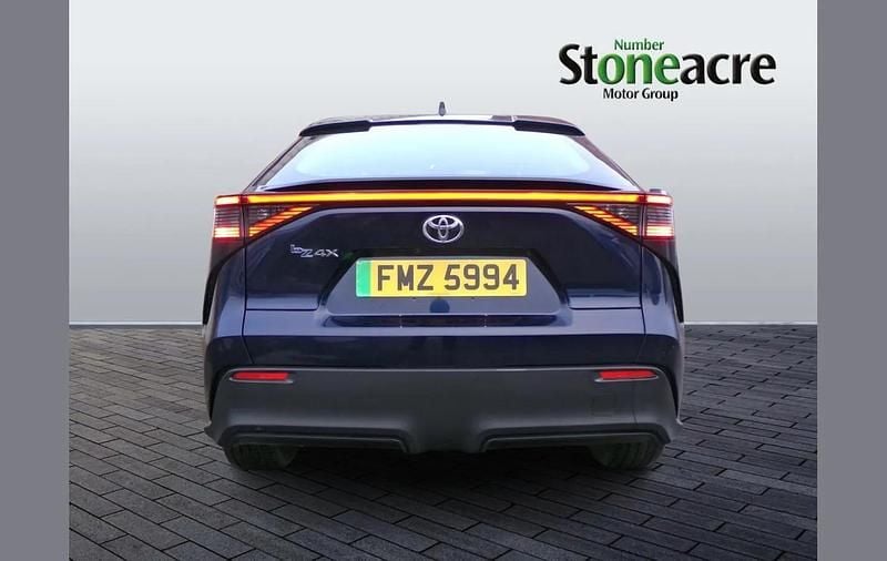 Used Toyota bZ4X PURE 150 kW (204 HP) 2024 Blue SUV