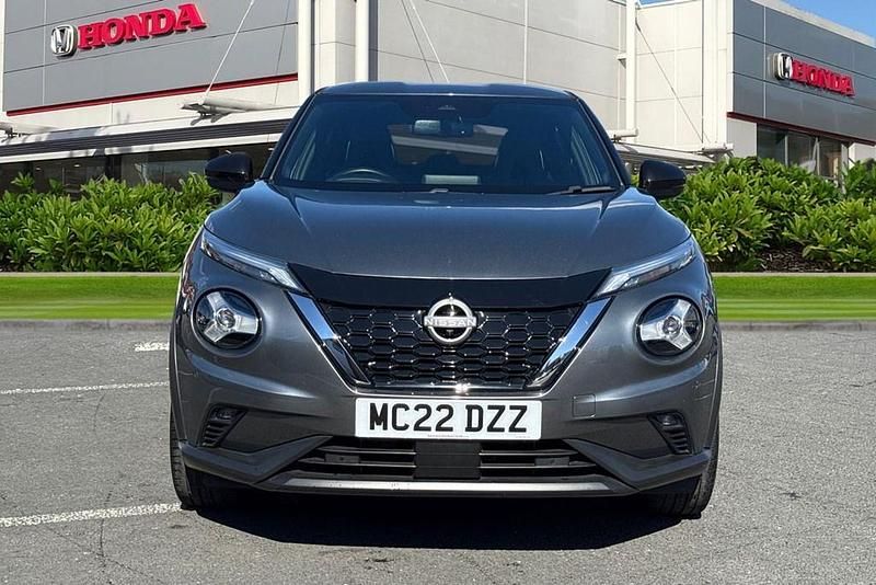 Used Nissan Juke Tekna 143 HP (105 kW) 2022 Silver SUV