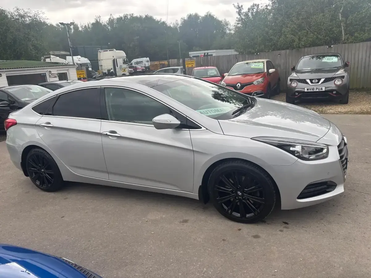 Used Hyundai i40 Premium 141 HP (103 kW) 2015 Silver Sedan