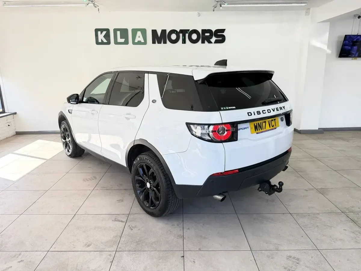 Używany Land Rover Discovery Sport Pure 2017 Biały SUV