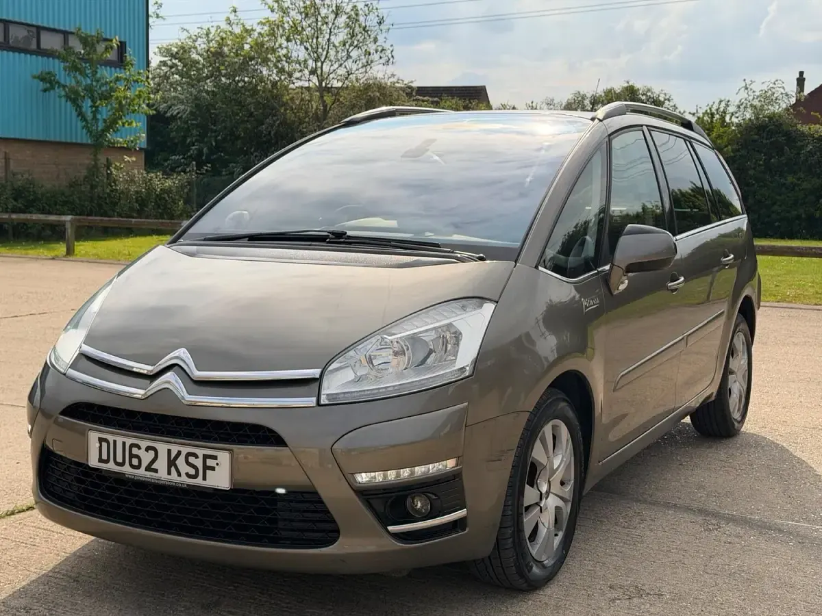 Used Citroën Grand C4 Picasso Platinum 110 HP (80 kW) 2012 Brown MPV