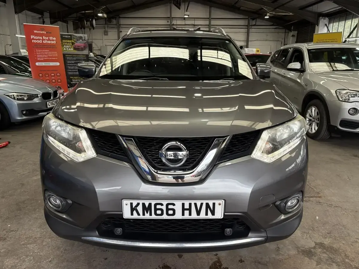 Used Nissan X-Trail N-Vision 130 HP (95 kW) 2016 Grey SUV