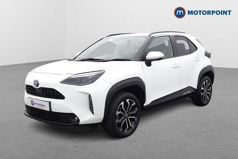 Used Toyota Yaris Hybrid Design 2024 White Hatchback