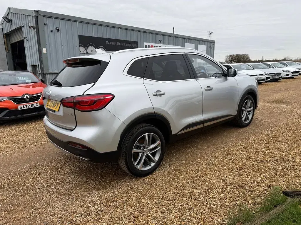 Used MG HS Exclusive 162 HP (119 kW) 2023 Silver SUV