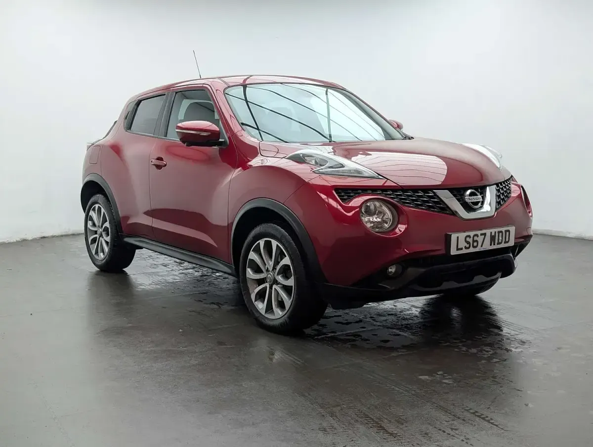 Used Nissan Juke Tekna 115 HP (84 kW) 2017 Red SUV