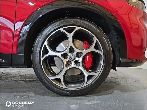 New Alfa Romeo Tonale Veloce 158 HP (116 kW) 2025 Red SUV