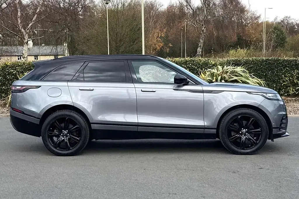 Second-hand Land Rover Range Rover Velar 200 CP (147 kW) 2021 Gri SUV