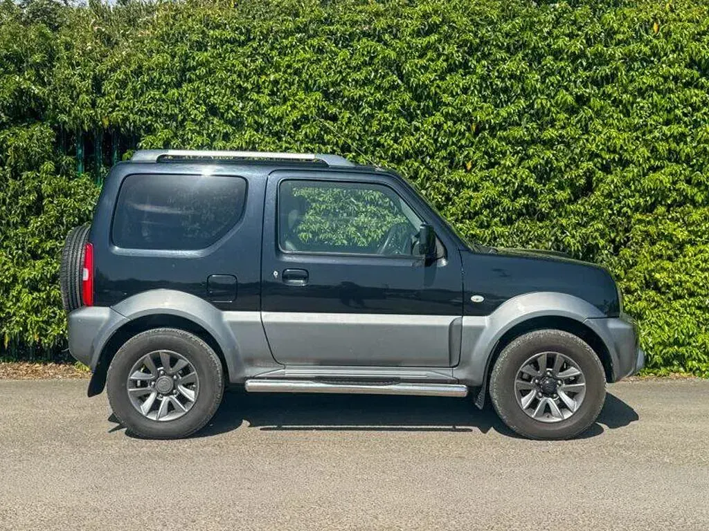 Used Suzuki Jimny SZ4 85 HP (62 kW) 2017 Black/grey SUV