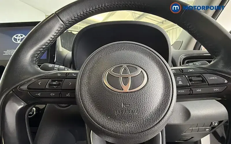 Used Toyota Yaris Cross 116 HP (85 kW) 2024 White SUV
