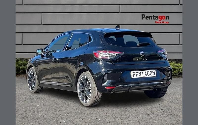 Used Renault Clio V Techno 140 HP (102 kW) 2024 Black Hatchback