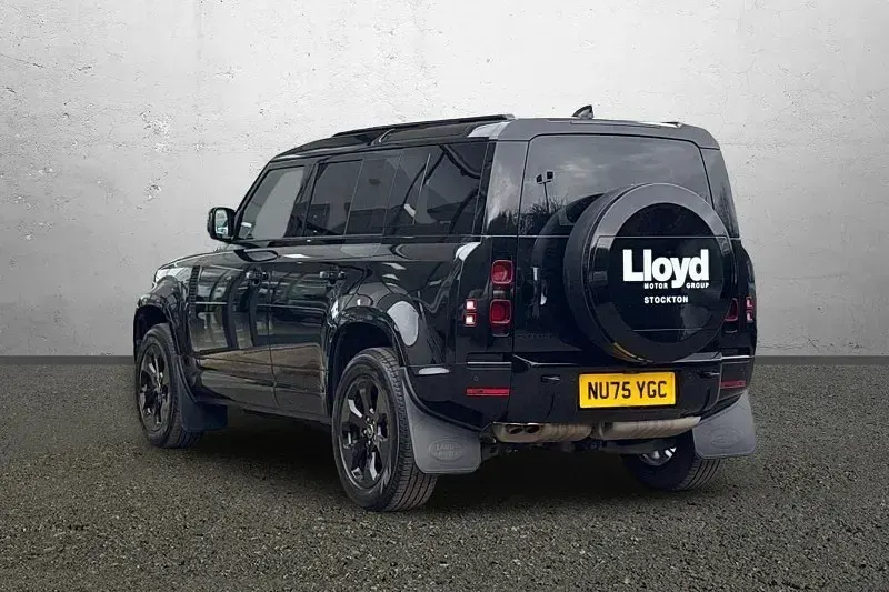 Usado Land Rover Defender SE Dynamic 2025 Preto SUV